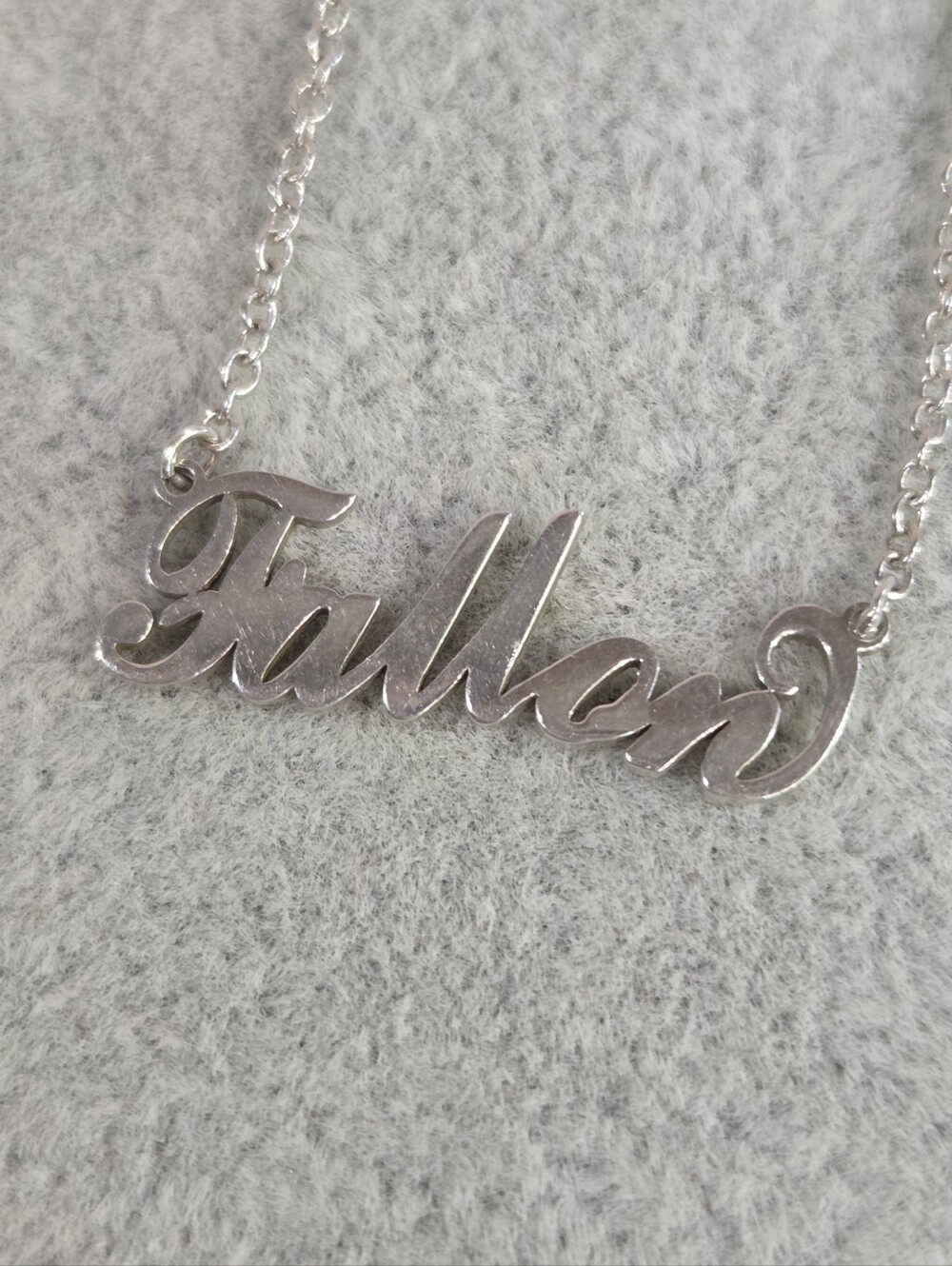 Genuine Vintage Sterling Silver Necklace With The Name "Fallon" Pendant "ee-925"